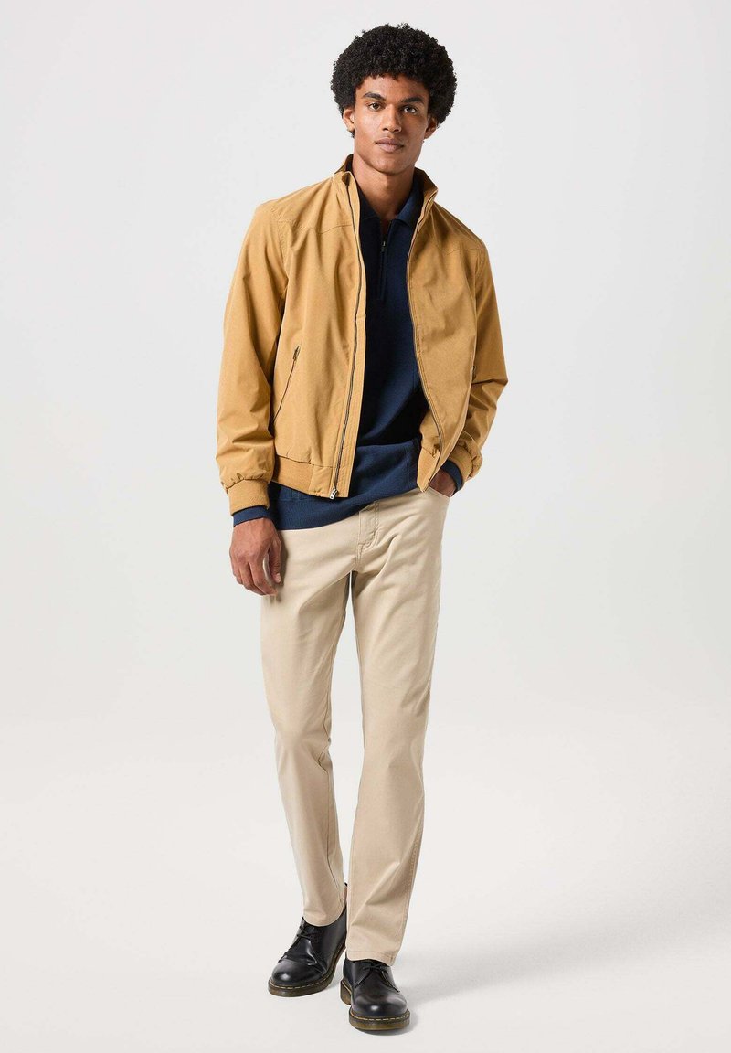 Wrangler Bomberjacks lichtbruin