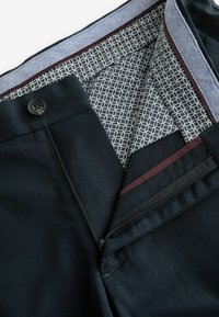Next SLIM FIT TEXTURED - Nohavice chinos - navy blue
