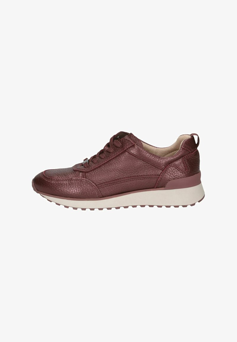 Burgundi värvi nahk sneaker, millel on tekstuuriga viimistlus, nööridega disain, pehmendatud tald ja kontrastses valges värvis vahe-tald, millel on peened embosseeritud aktsendid.