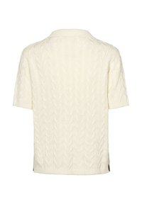 Pull en maille torsadée à manches courtes couleur crème avec col et ourlet côtelés, vu de dos.