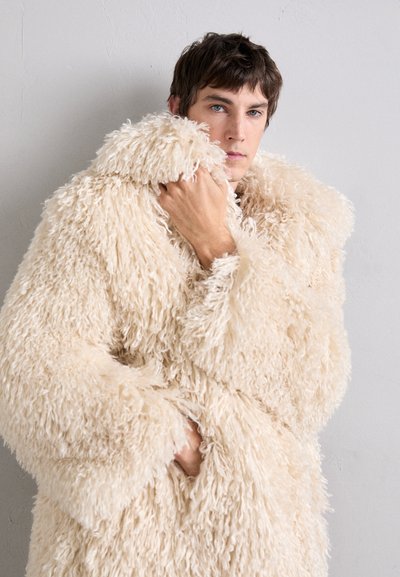 Nanushka KILAH - Zimní kabát - creme