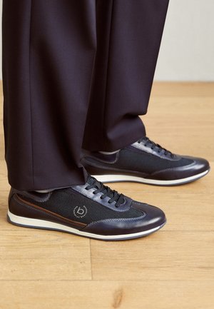 Trainers - dark blue