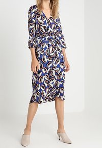 Vero Moda Tall Vapaa-ajan mekko - blue