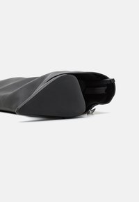 Simmi London FRANK - Botas de salto alto - black