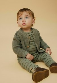 Lil' Atelier STRAMPLER LANGARM - Body - overland trek