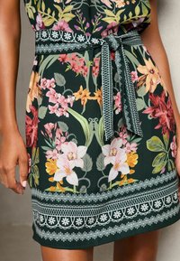 Lipsy PLACEMENT TIE FRONT REGULAR FIT - Vapaa-ajan mekko - black
