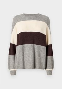 Szary sweter w paski z kremowymi i ciemnobrązowymi poziomymi pasami, z teksturą ściągacza, okrągłym dekoltem i luźnym krojem. Długie rękawy z kontrastowymi mankietami.