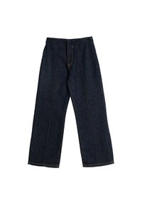 Pantalones de mezclilla de pierna ancha en azul oscuro, con costuras amarillas en contraste y una cintura alta. Textura suave con costuras rectas.