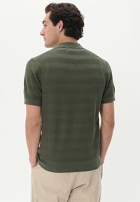 Thumbnail Image 3