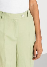 More & More Pantalon classique - green