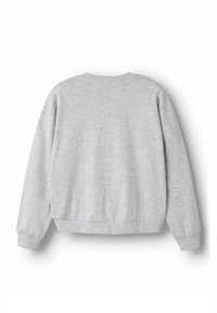 Szara bluza z okrągłym dekoltem, ściągaczami na rękawach i u dołu. Miękka w dotyku, luźny krój i opuszczone ramiona. Bez widocznych logo ani wzorów.