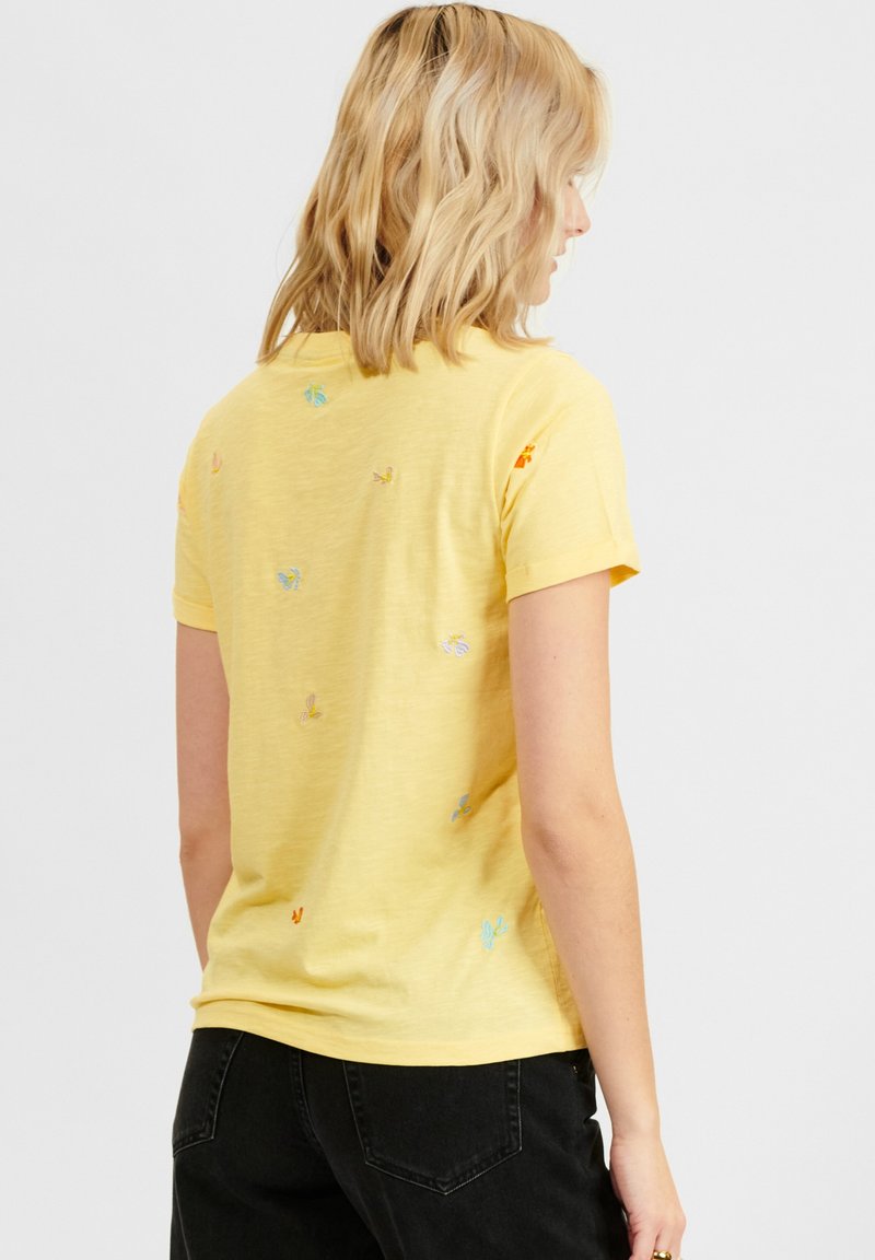 Damen T-Shirts | Nümph NUDELPHI T-Shirt print popcorn/hellgelb - QT51403 Damen T-Shirts | Nümph NUDELPHI T-Shirt print popcorn/hellgelb - QT51403
