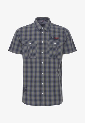 Kurzärmeliges kariertes Hemd in Dunkelblau und Grün, mit zwei Brusttaschen, weißen Knöpfen und gestickten Details auf der Vorderseite.
