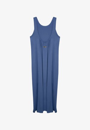 Niebieska sukienka bez rękawów o luźnym kroju z marszczeniem w okolicy biustu, z małą etykietą znajdującą się blisko dekoltu.