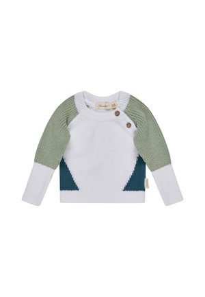 Weißer gestrickter Babypullover mit grünen Ärmeln, blauen dreieckigen Seitenpaneelen und zwei Holzknöpfen nahe dem runden Ausschnitt.
