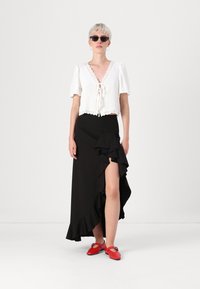 Sister Jane WATERFALL SKIRT - Maxiskjørt - black