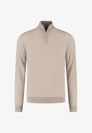 Beiger Pullover mit Halb-Zip-Kragen, langen Ärmeln, gerippten Bündchen und Saum, der eine glatte Textur und ein minimales Design aufweist.