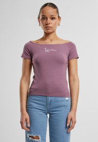 Karl Kani SMALL SIGNATURE  SHOULDER TIGHT - Marškinėliai su spaudiniu - violet
