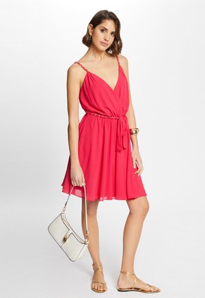 WITH CHAINS - Vestido informal - framboise