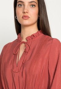 Vero Moda VMIDDA  - Vestido de dia - masala