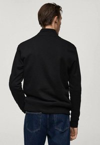 Mango Sportska majica - black