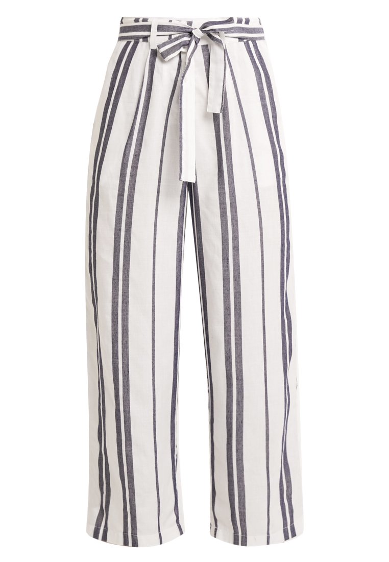 PCCELLY CULOTTE PANT Bukse bright white PCCELLY CULOTTE PANT Bukse bright white