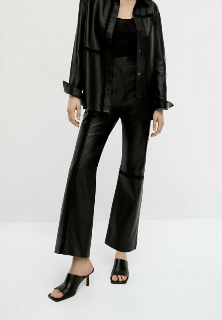 Donna Pantaloni Massimo Dutti MIT STICKEREI - Pantaloni di pelle - black/nero Donna Pantaloni Massimo Dutti MIT STICKEREI - Pantaloni di pelle - black/nero