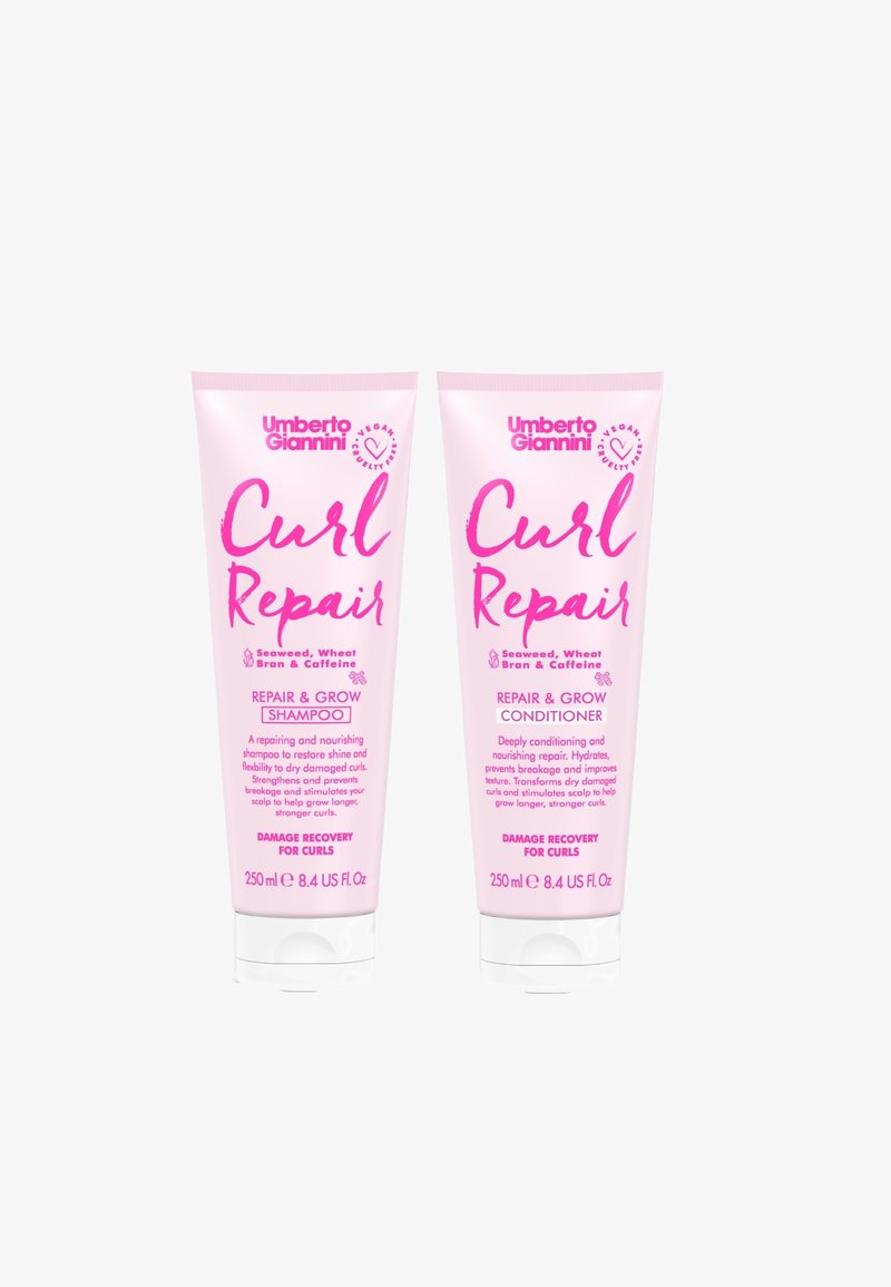 Tubes roses de shampooing et d'après-shampooing Curl Repair d'Umberto Giannini, de 250 ml chacun, avec texte blanc et noir, et graphiques indiquant les principaux avantages.