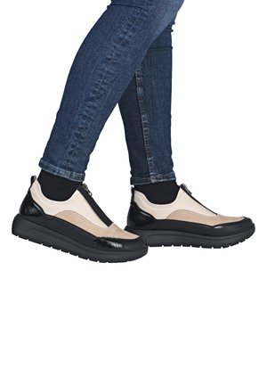 Remonte Slip-ons - beige