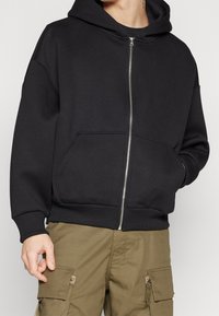 YOURTURN Sudadera con cremallera - black