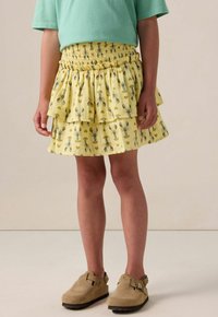 Sissy-Boy GEMUSTERTER - Jupe trapèze - hellgelb