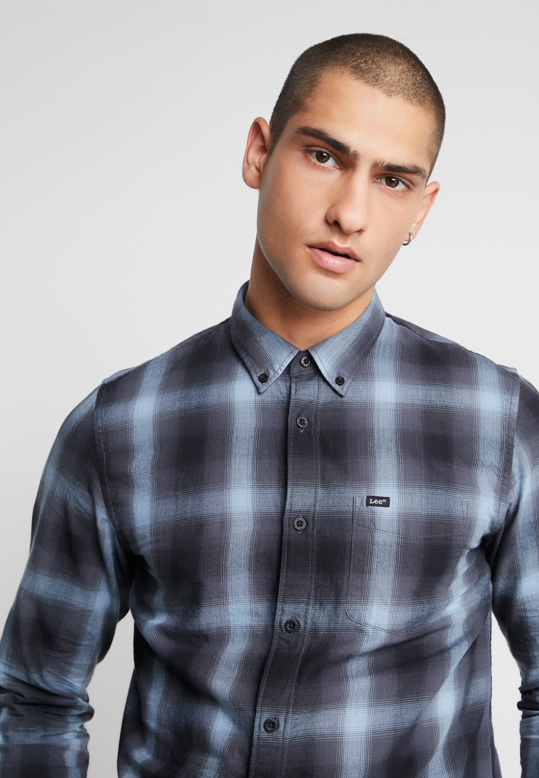 Lee BUTTON DOWN REGULAR FIT Skjorte ashley blue Zalando.no Lee BUTTON DOWN REGULAR FIT Skjorte ashley blue Zalando.no