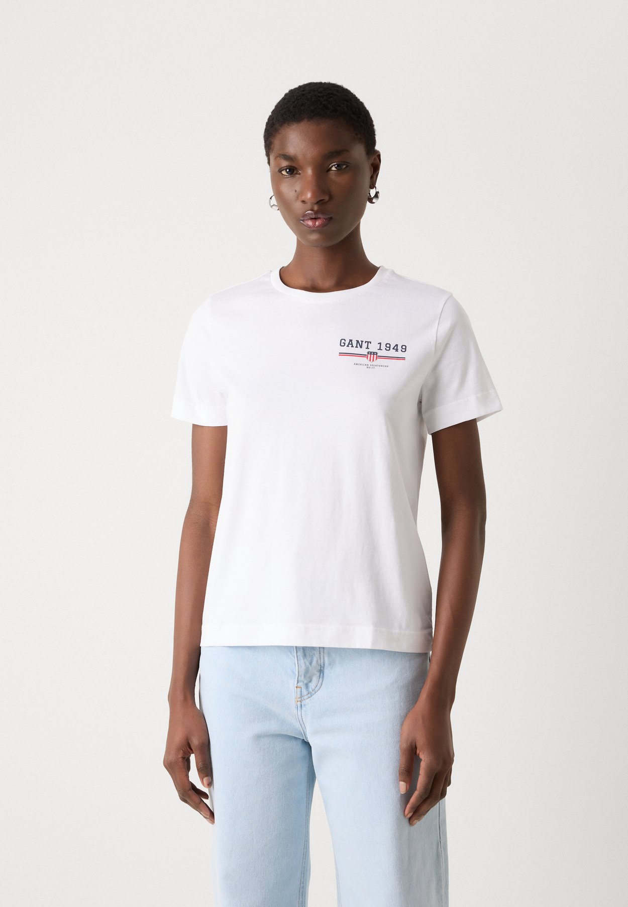 REGULAR FIT