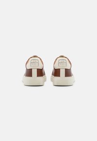 GANT MC JULIEN - Sneaker low - cognac