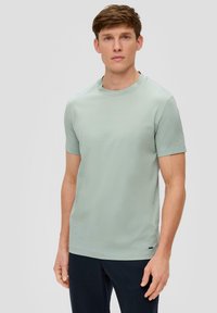 s.Oliver BLACK LABEL MIT CREW NECK - Jednoduché tričko - salbeigrün