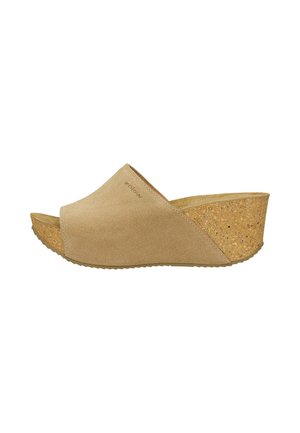 Sandale compensée en daim beige avec semelle en liège, bout ouvert et design à enfiler, vue de côté sur fond blanc.