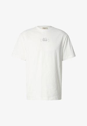 Biały bawełniany t-shirt z krótkim rękawem i okrągłym dekoltem. Na piersi znajduje się małe szare logo graficzne z elementami geometrycznymi.