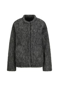 Grijze, gestructureerde jas met een hoge kraag, lange mouwen en twee voorzakken. Zacht, pluizig materiaal zorgt voor een warme uitstraling. Geen zichtbare hardware.