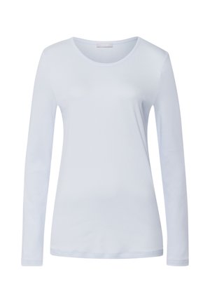Lichtblauwe langemmouwen T-shirt met een ronde hals, gemaakt van zachte, rekbare stof; heeft een eenvoudige, gladde textuur en geen zichtbare patronen.