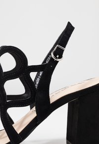 Tamaris Sandali con tacco - black