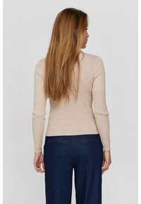 Nümph NUROA O-NECK  - Pulover - sesame melange