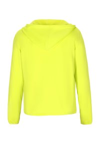 Ljusgul huvtröja, tillverkad av ett slätt material, har långa ärmar och en enkel design utan synliga dekorationer.