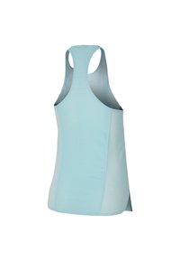 Lyseblå atletisk tanktop med struktureret ribbet design, racerback-udskæring og sidelækker for øget bevægelsesfrihed. Fremstillet af åndbart stof.
