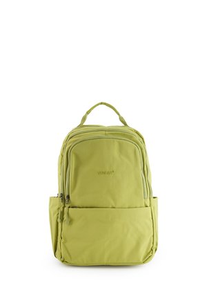 Lichtgroene stoffen rugzak met meerdere ritsvakken en een bovenhandvat, met het merk "Venezia" op het voorvak.