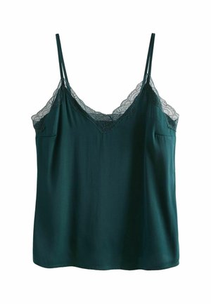 Donkergroene satijnen camisole met dunne verstelbare bandjes en kanten rand langs de V-halslijn en bovenranden.