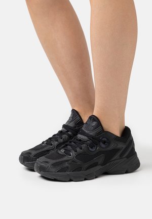 adidas Originals, Baskets basses - black