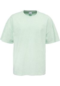 Tricou supradimensionat mint green din bumbac, cu o textură moale, având mâneci scurte, decolteu rotund și un detaliu subtil al logo-ului pe piept.