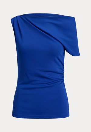Top azul com ombros descobertos, textura suave, detalhe franzido lateral e design assimétrico, confeccionado em tecido elástico.