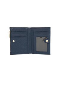 Portafoglio in pelle blu navy con molteplici scomparti per carte, una finestra trasparente per l'ID e dettagli in oro; texture liscia, design compatto e chiusura con zip.