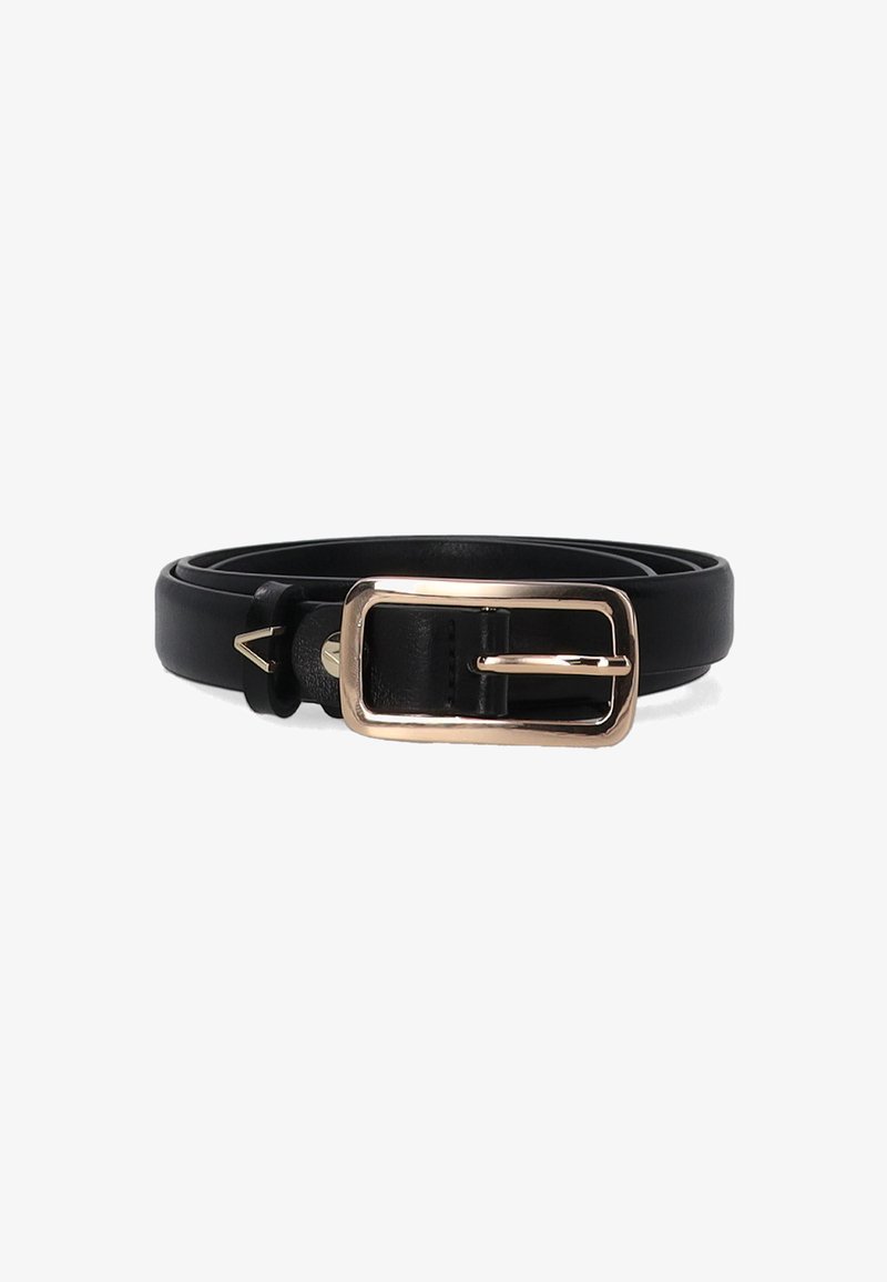 Ceinture en cuir noir dotée d'une boucle rectangulaire dorée et d'une pointe effilée. Texture lisse avec un design simple, idéale pour divers tenues.